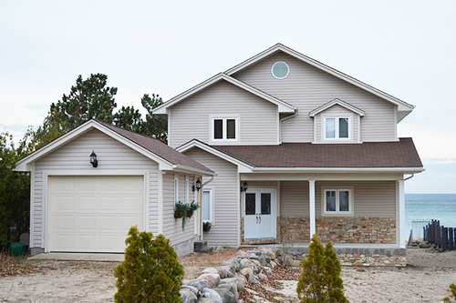 Cornerstones past project - home on Georgian Bay